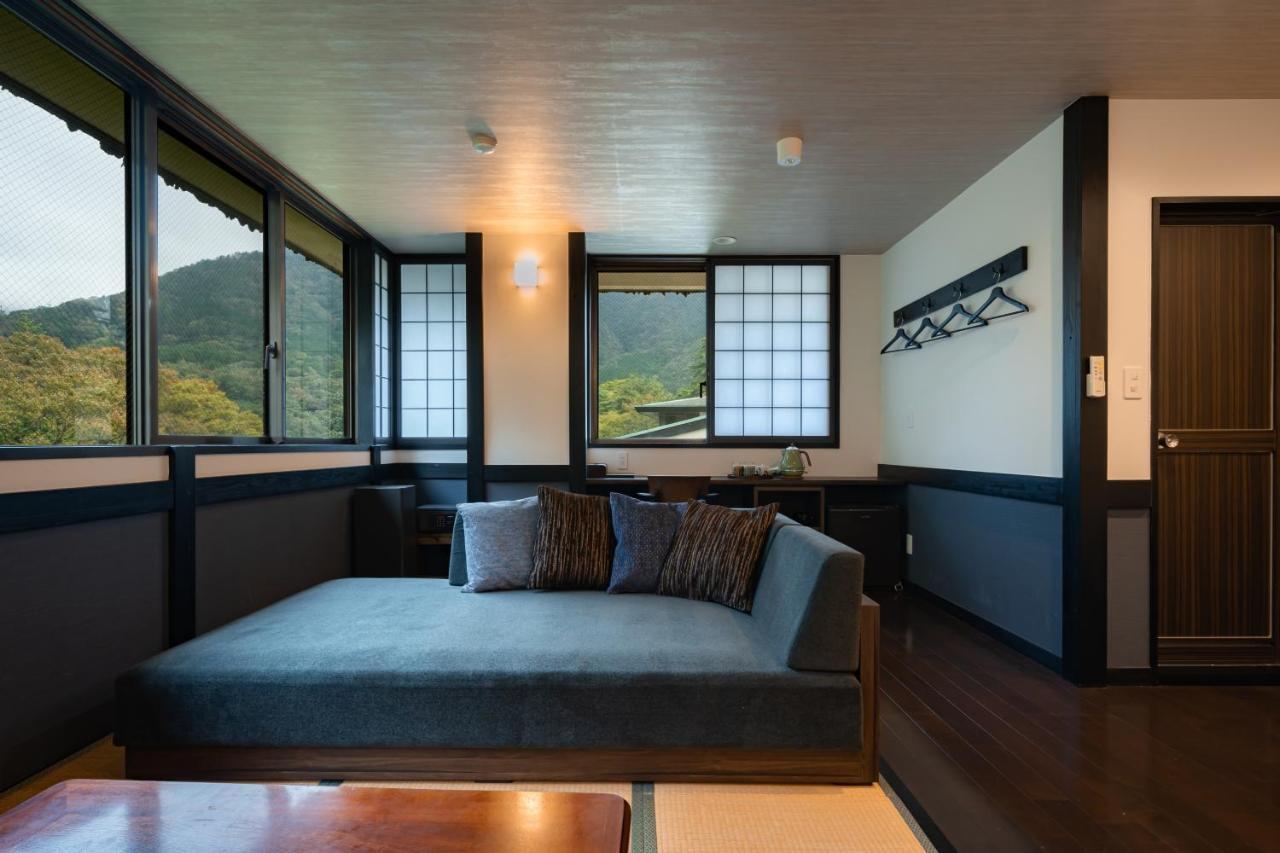 Onsen Guest House Tsutaya Hakone Exteriör bild